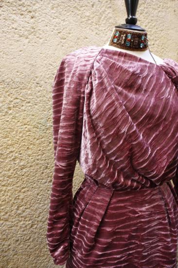_Détail robe drapée